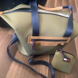 Tommy Hilfiger duffle bag